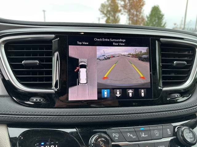 Thumbnail: 2019 Chrysler Pacifica - 13