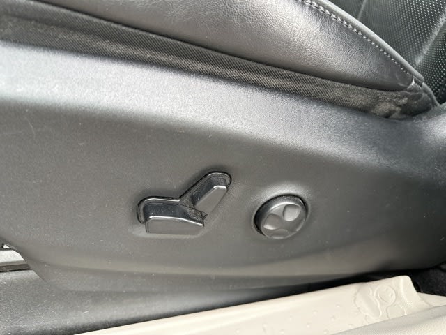 Thumbnail: 2019 Chrysler Pacifica - 15