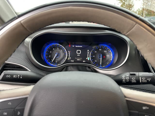 Thumbnail: 2019 Chrysler Pacifica - 9