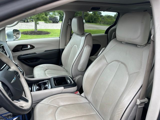 Thumbnail: 2021 Chrysler Pacifica - 7