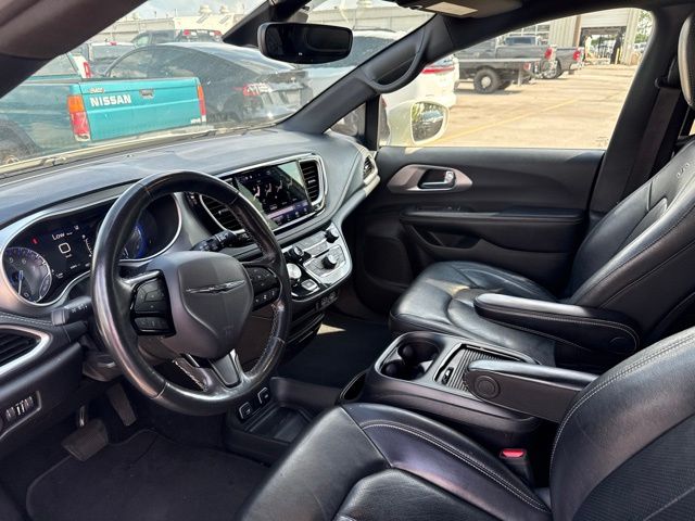 Thumbnail: 2021 Chrysler Pacifica - 2