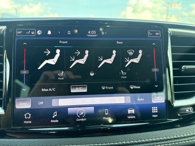 Thumbnail: 2021 Chrysler Pacifica - 19