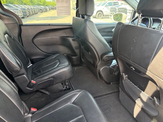 Thumbnail: 2021 Chrysler Pacifica - 24