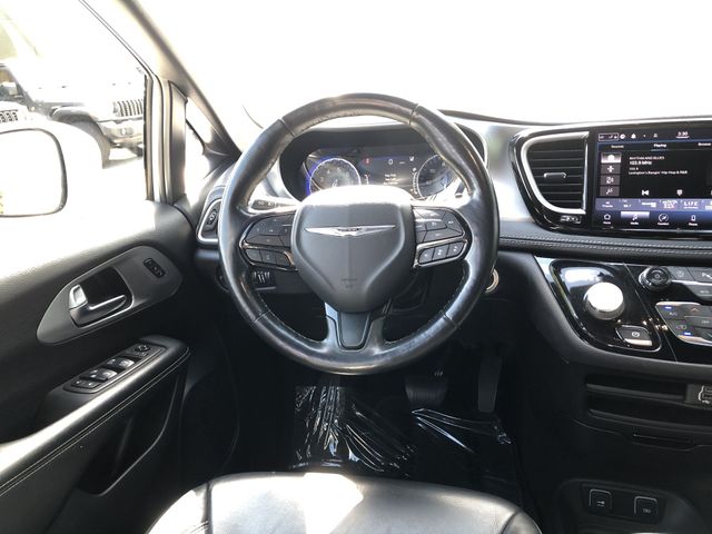 Thumbnail: 2021 Chrysler Pacifica - 2