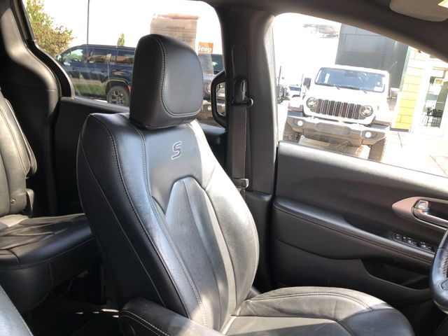 Thumbnail: 2021 Chrysler Pacifica - 25