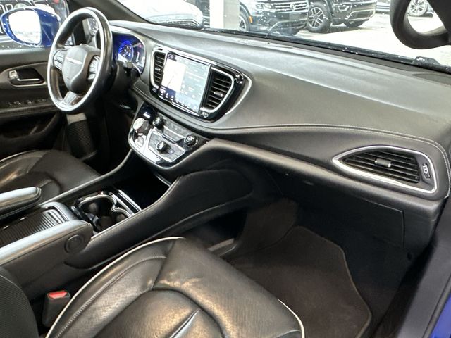 Thumbnail: 2021 Chrysler Pacifica - 14