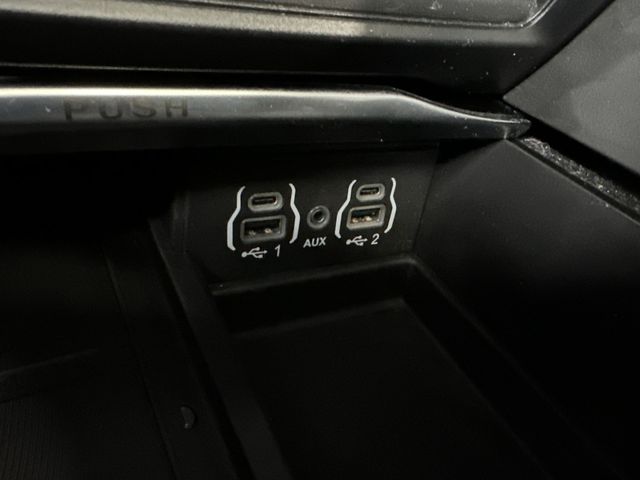 Thumbnail: 2021 Chrysler Pacifica - 34