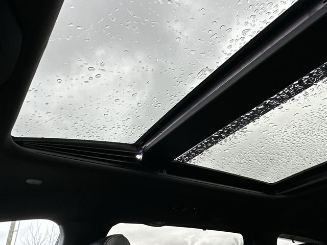 Thumbnail: 2021 Chrysler Pacifica - 25
