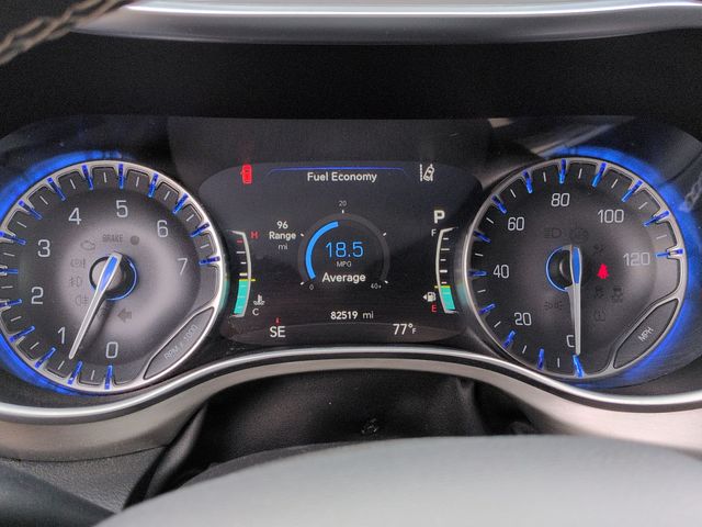Thumbnail: 2022 Chrysler Pacifica - 14