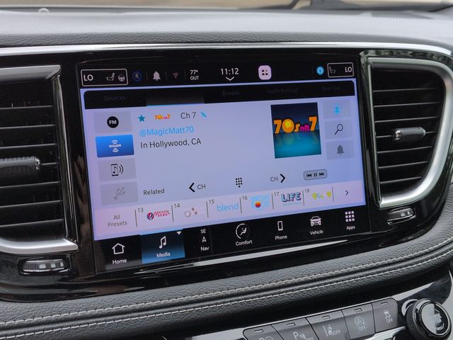 Thumbnail: 2022 Chrysler Pacifica - 35