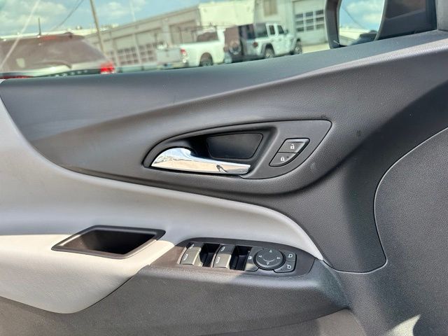 Thumbnail: 2021 Chevrolet Equinox - 12