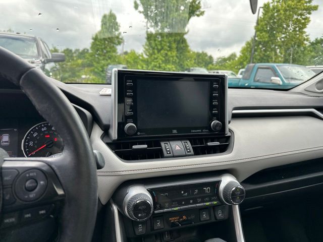 Thumbnail: 2021 Toyota RAV4 - 11