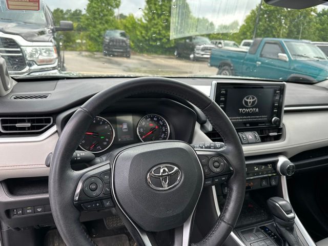 Thumbnail: 2021 Toyota RAV4 - 7