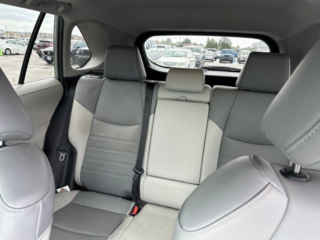 Thumbnail: 2021 Toyota RAV4 - 10