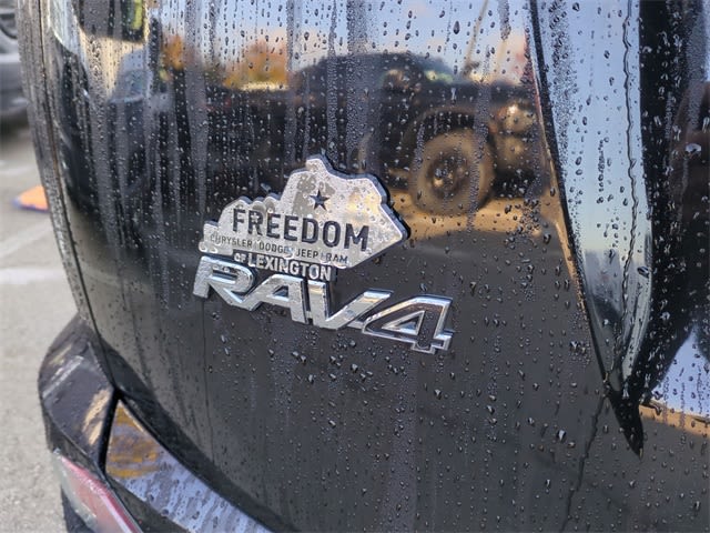 Thumbnail: 2016 Toyota RAV4 - 26