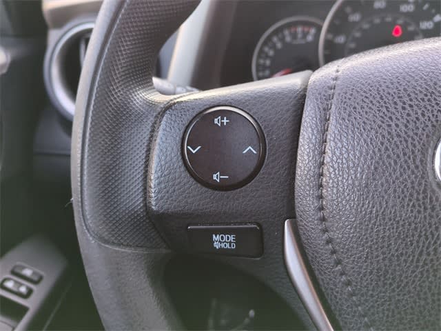 Thumbnail: 2016 Toyota RAV4 - 30