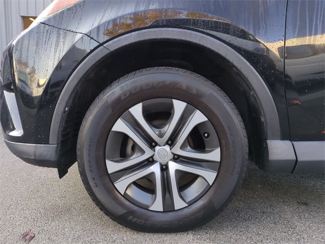 Thumbnail: 2016 Toyota RAV4 - 6