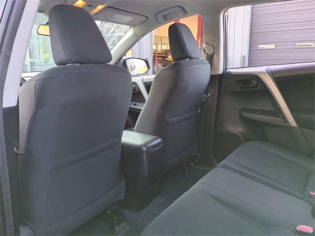 Thumbnail: 2016 Toyota RAV4 - 11