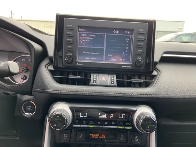 Thumbnail: 2020 Toyota RAV4 - 10