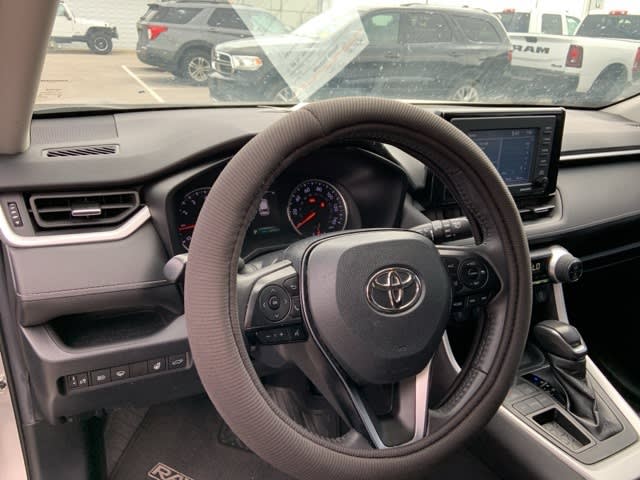 Thumbnail: 2020 Toyota RAV4 - 2