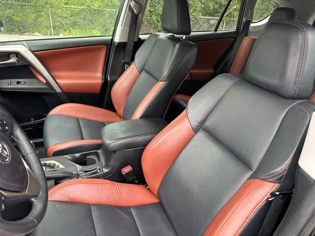 Thumbnail: 2015 Toyota RAV4 - 8