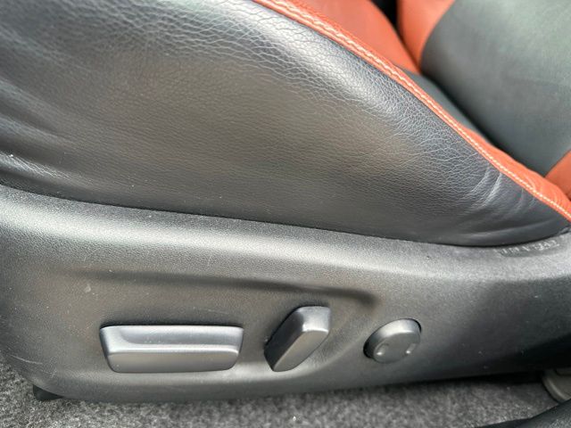 Thumbnail: 2015 Toyota RAV4 - 13