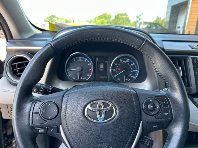 Thumbnail: 2017 Toyota RAV4 - 8