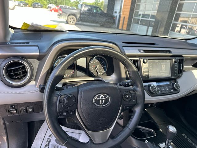 Thumbnail: 2017 Toyota RAV4 - 2