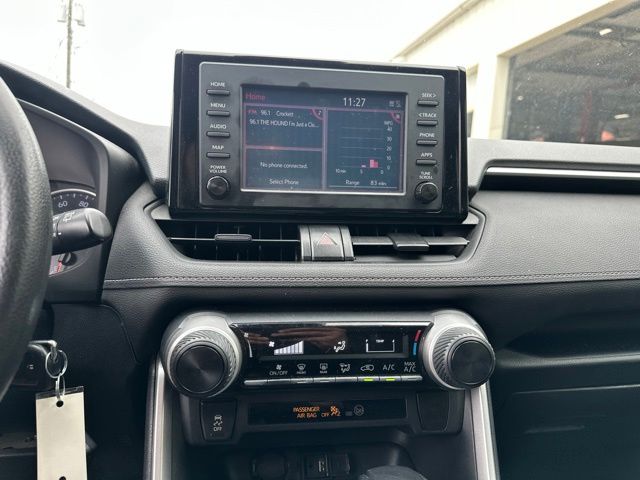 Thumbnail: 2019 Toyota RAV4 - 10
