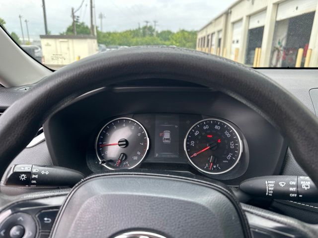 Thumbnail: 2019 Toyota RAV4 - 11
