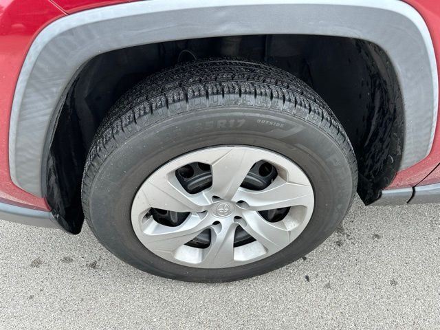 Thumbnail: 2019 Toyota RAV4 - 5
