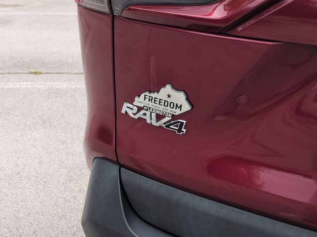 Thumbnail: 2019 Toyota RAV4 - 6