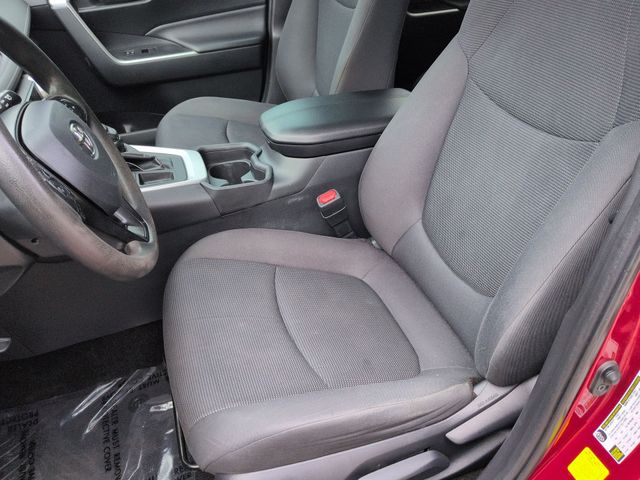Thumbnail: 2019 Toyota RAV4 - 7
