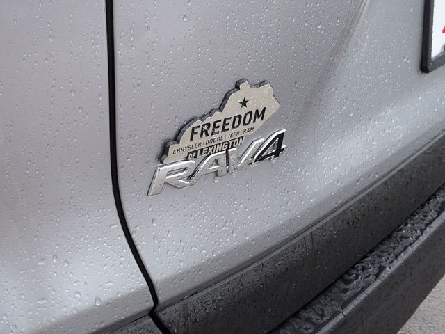 Thumbnail: 2023 Toyota RAV4 - 23