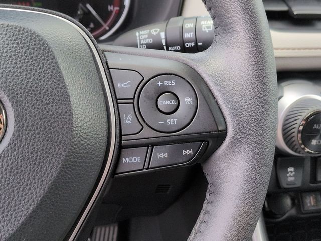 Thumbnail: 2023 Toyota RAV4 - 31