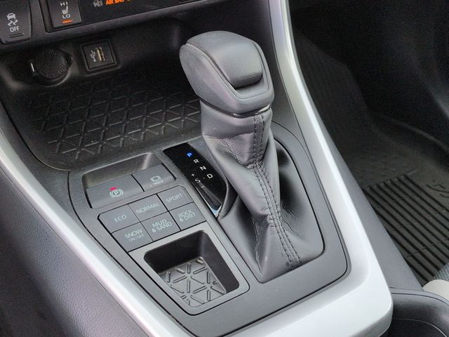 Thumbnail: 2023 Toyota RAV4 - 14