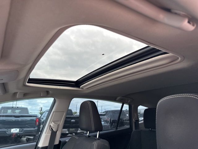 Thumbnail: 2018 Toyota RAV4 - 13