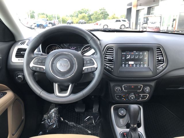Thumbnail: 2019 Jeep Compass - 8