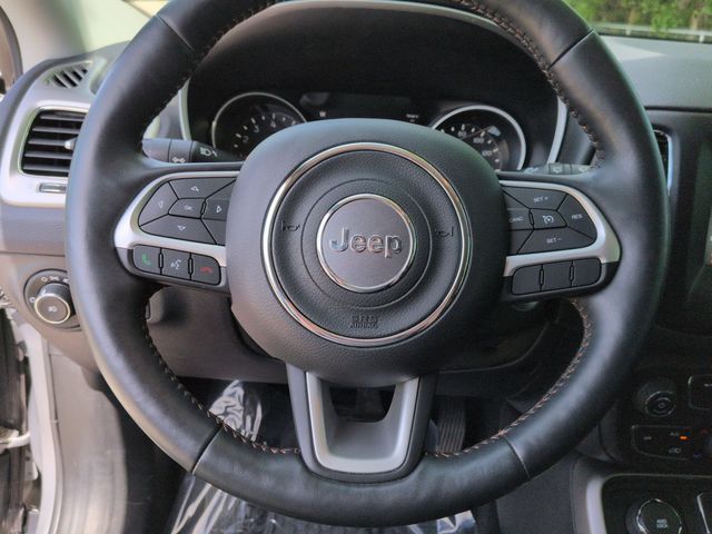 Thumbnail: 2018 Jeep Compass - 13