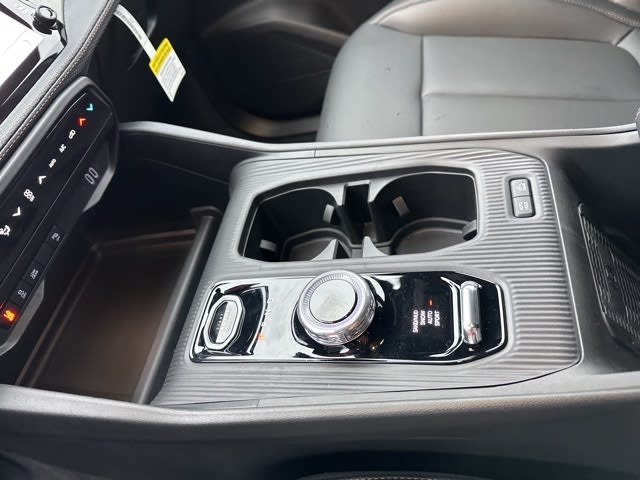 Thumbnail: 2026 Jeep Cherokee - 8