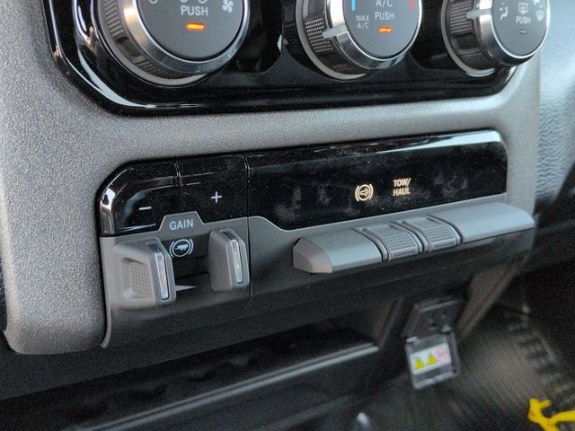 Thumbnail: 2026 RAM 3500 - 39