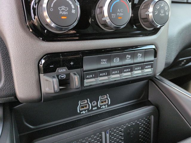 Thumbnail: 2026 RAM 3500 - 39