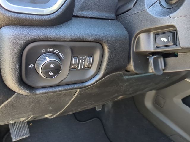 Thumbnail: 2026 RAM 3500 - 26