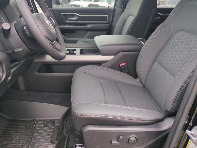 Thumbnail: 2026 RAM 1500 - 9