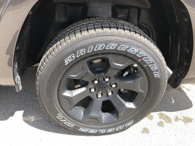 Thumbnail: 2026 RAM 1500 - 6