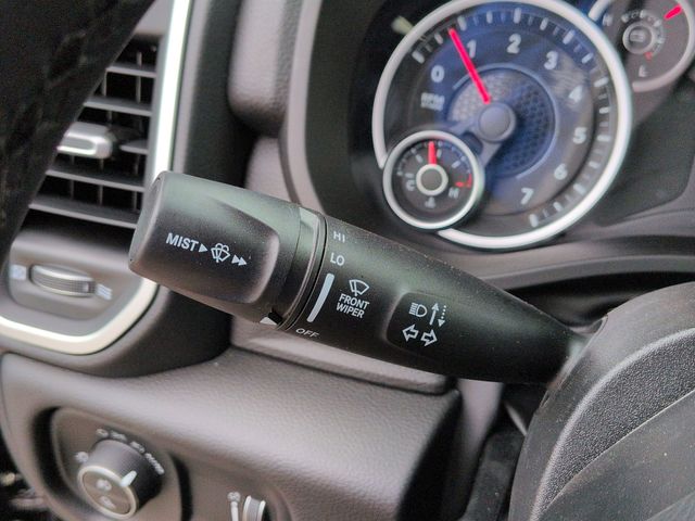 Thumbnail: 2026 RAM 1500 - 32