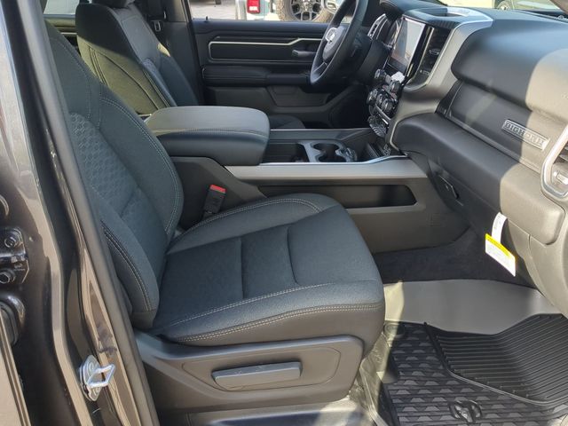 Thumbnail: 2026 RAM 1500 - 10