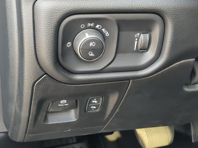 Thumbnail: 2026 RAM 1500 - 25