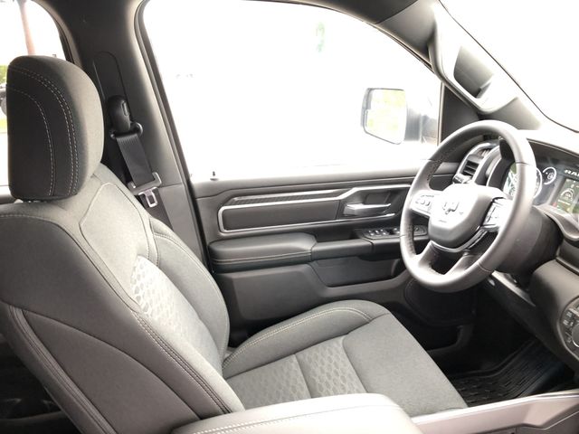 Thumbnail: 2026 RAM 1500 - 8