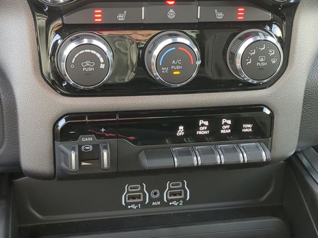 Thumbnail: 2026 RAM 1500 - 33
